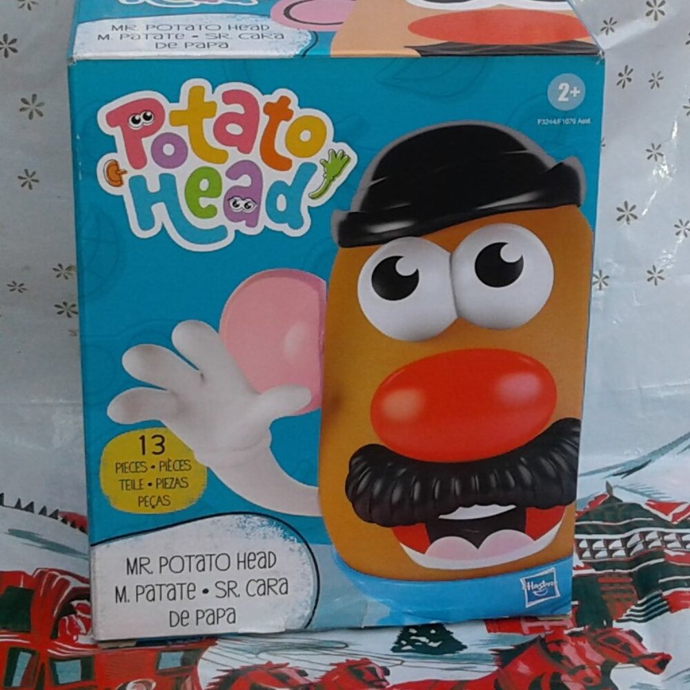 New  in box Hasbro Classic Mr. Potato Head 13 Pieces Ages 2+